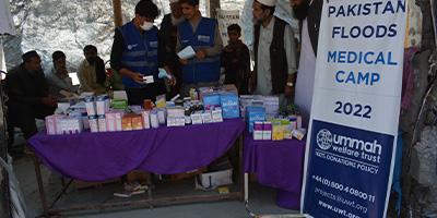 Treating the Sick in Pakistan’s Floods