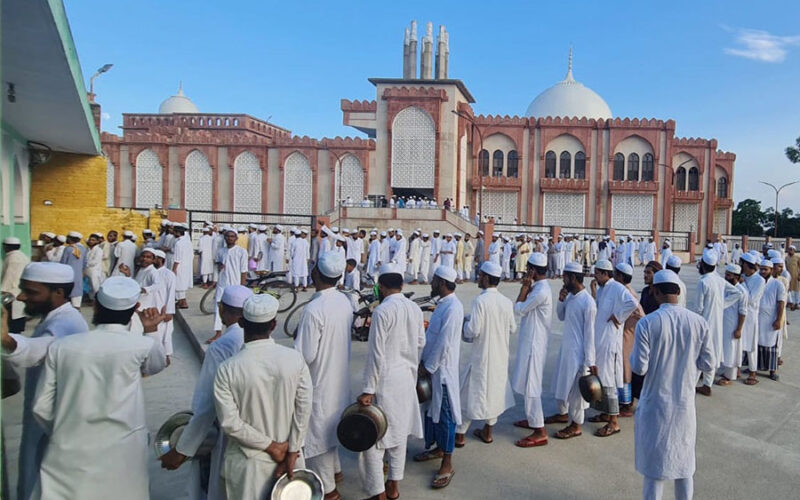 Ulama Assistance by Ummah Welfare Trust(UWT) Ulama Assistance by Ummah Welfare Trust(UWT)